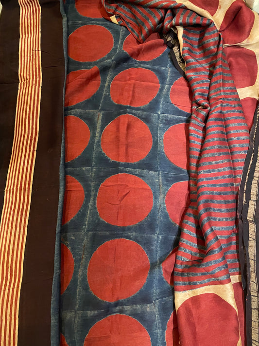 AJRAKH CHANDERI SILK HANDBLOCK SUIT SET.