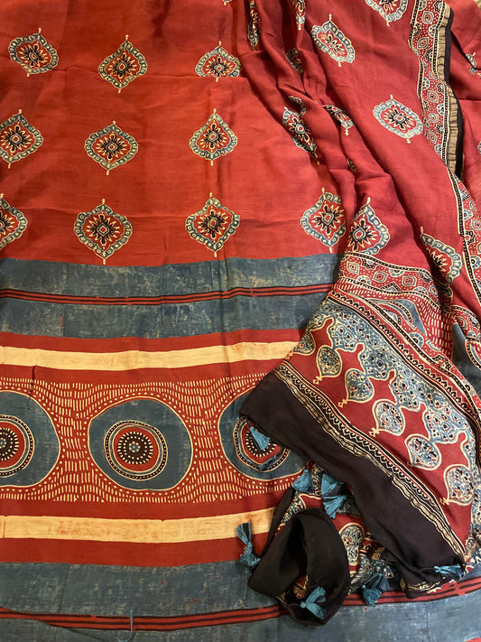 AJRAKH CHANDERI SILK HANDBLOCK SUIT SET