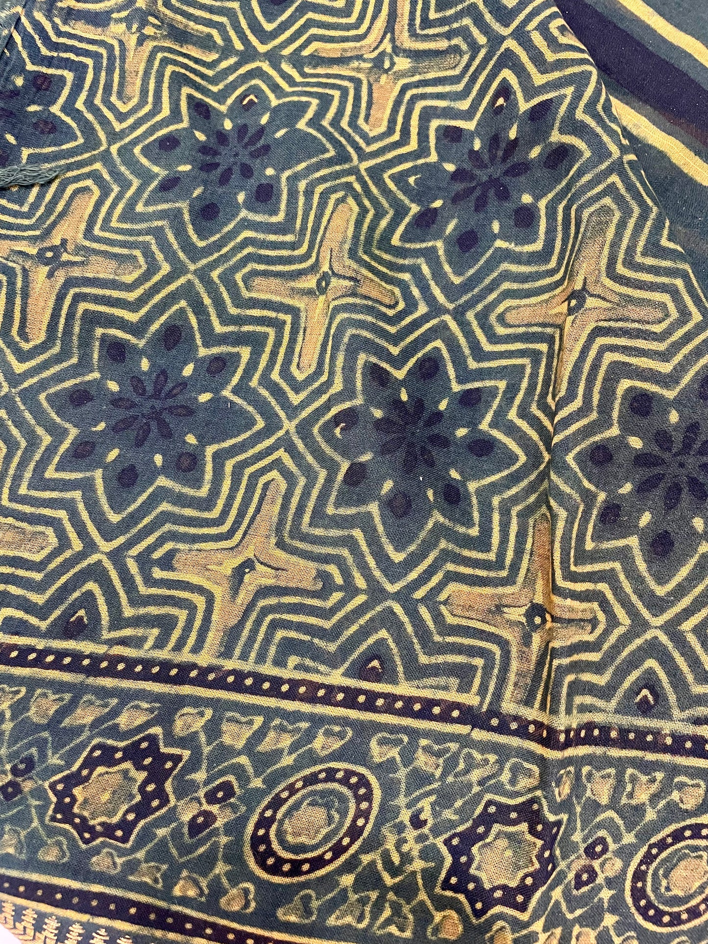 AJRAKH COTTON (Zari Border & Pallu)