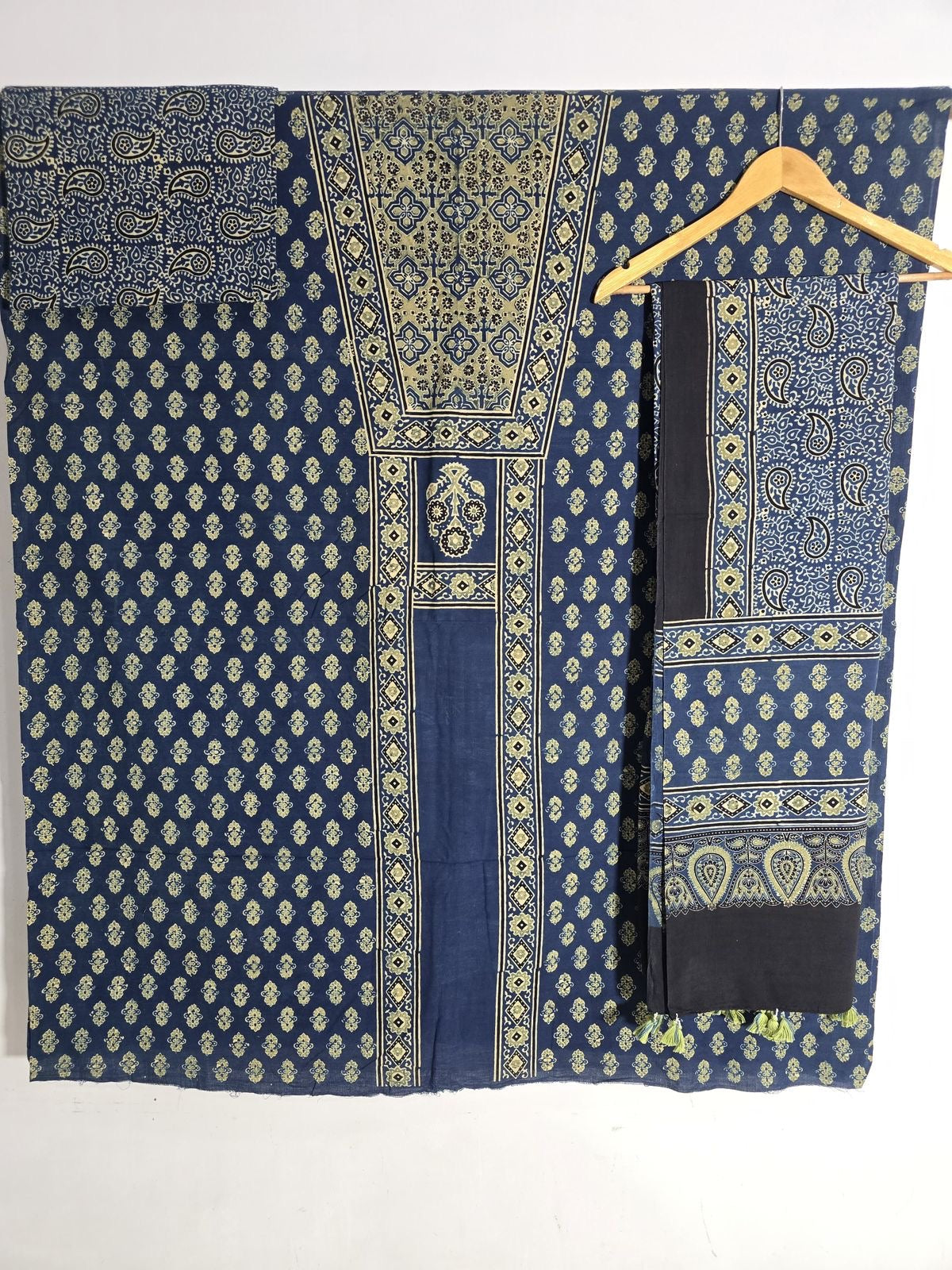AJRAKH COTTON HANDBLOCK SUIT SET (3Piece)