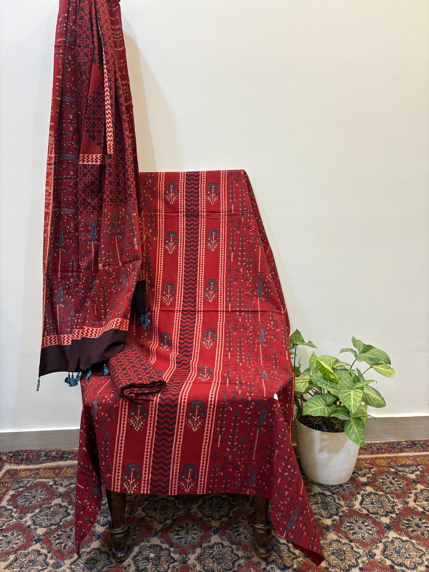 AJRAKH SUIT SET