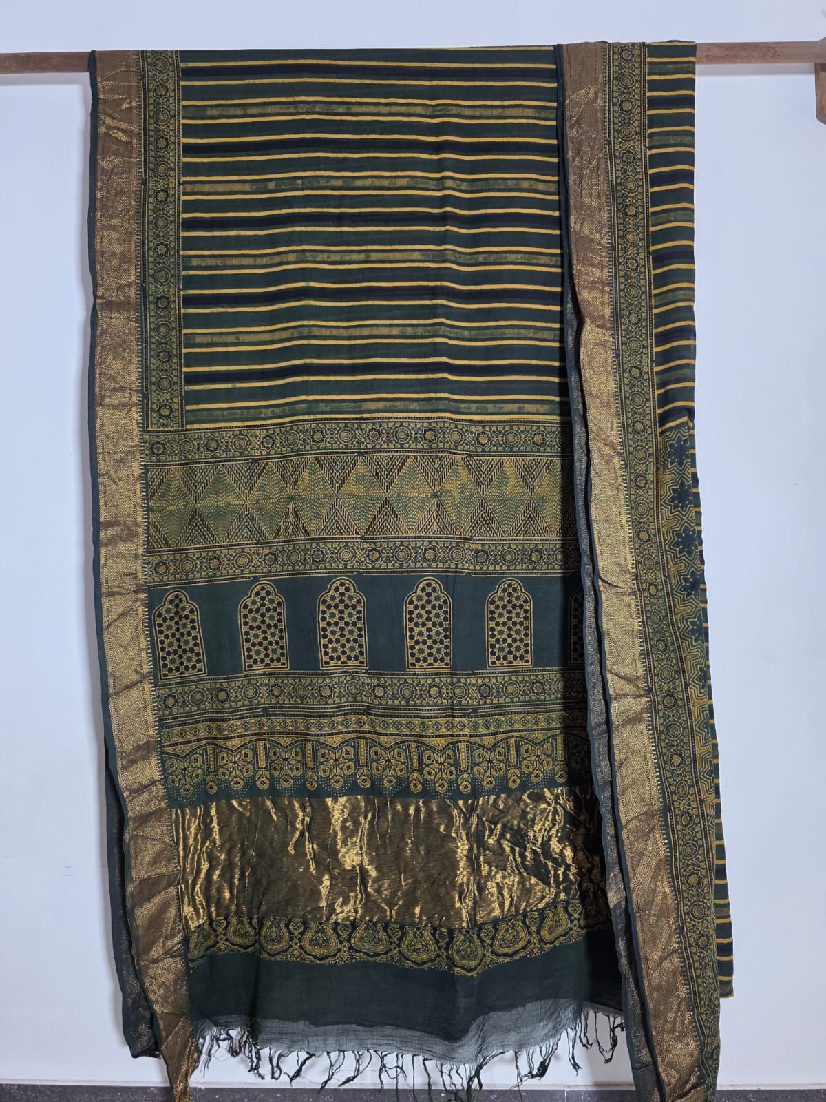 AJRAKH COTTON (Zari Border & Pallu)