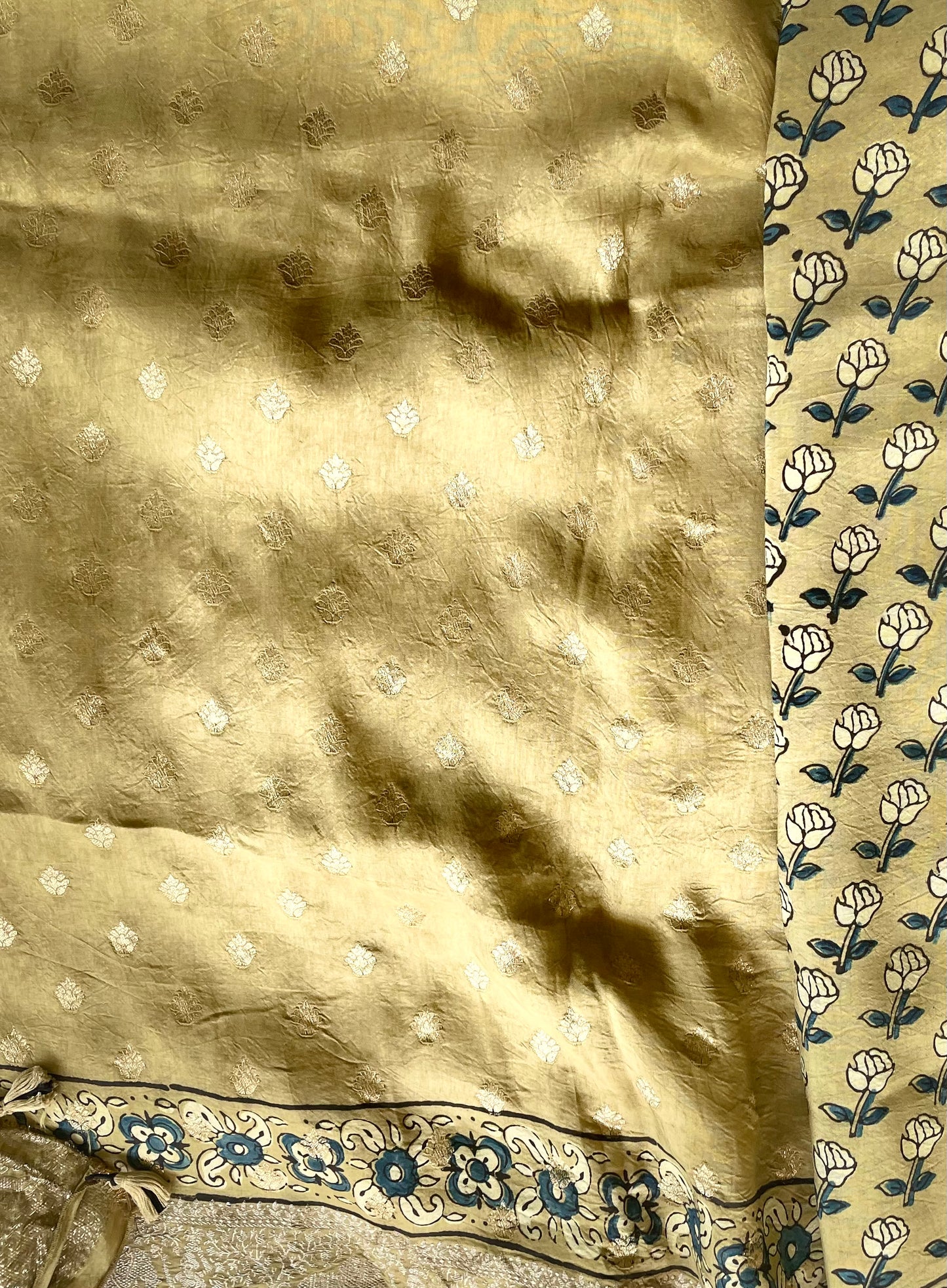 PREMIUM DOLA SILK MEENAKARI PALLU AJRAKH SAREE