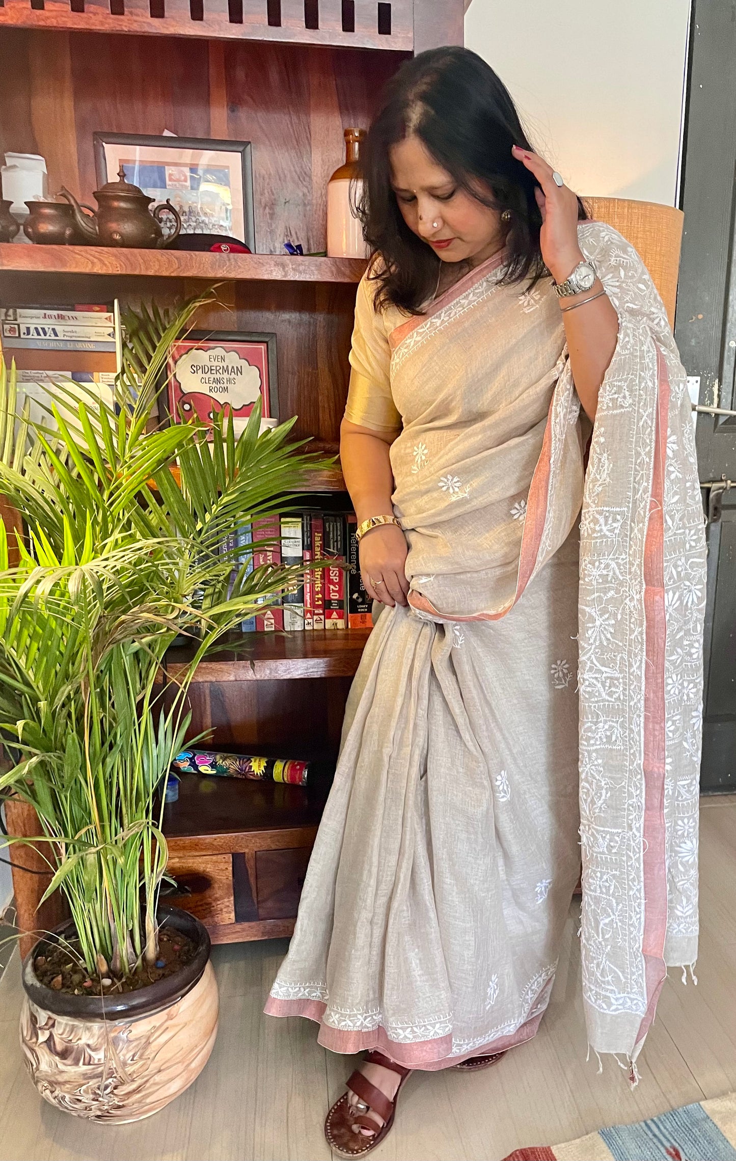 Exclusive Syutikargha Organic Linen Saree -Hand Chikankari Work.