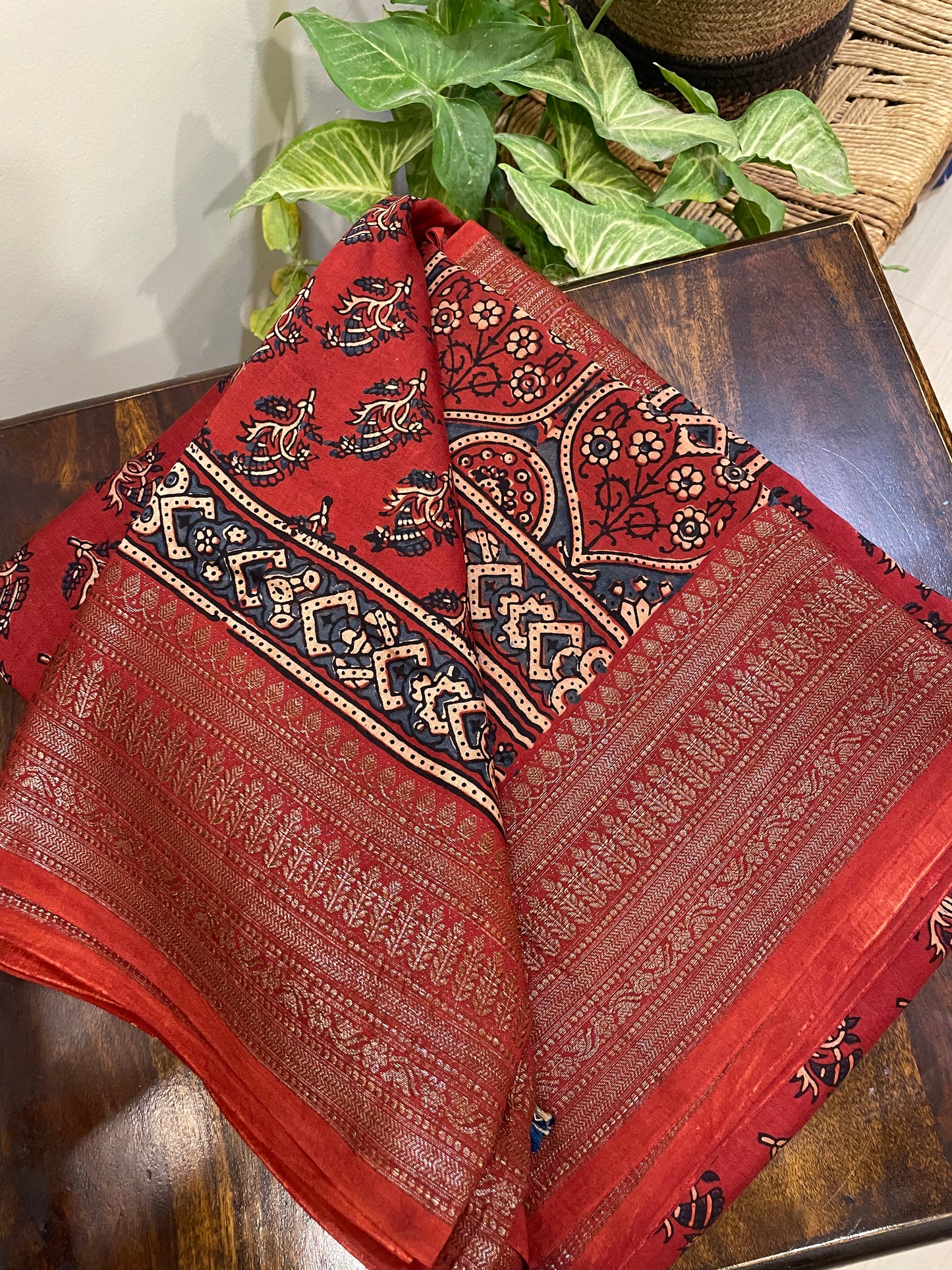 AJARKH CHANDERI SAREE JACQUARD ZARI PALLU