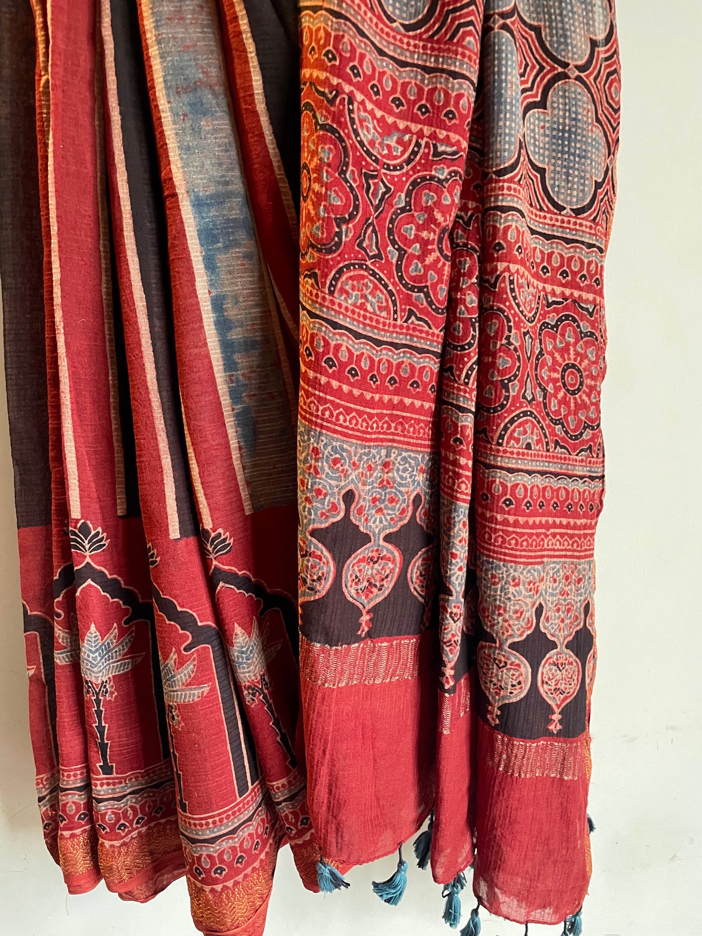 Maheshwari Ajrakh Saree with Tassels.