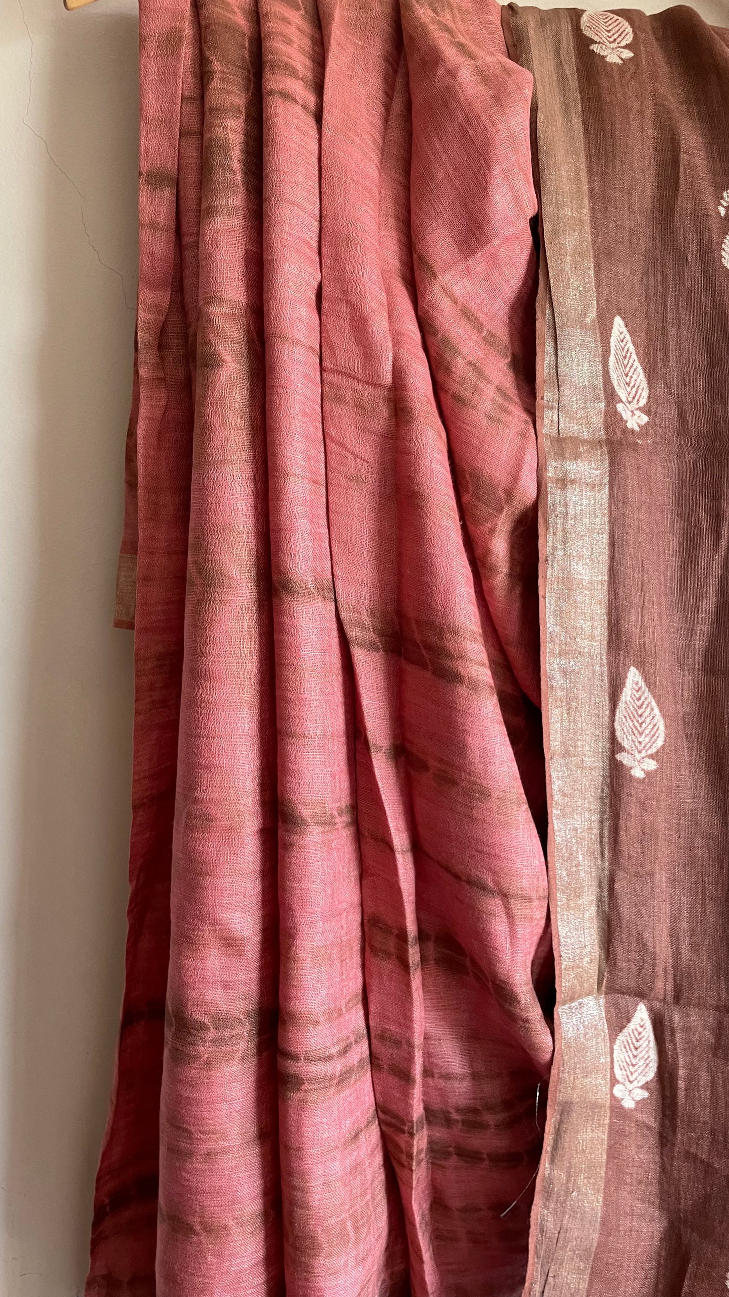 Linen Saree Tye-Dye.