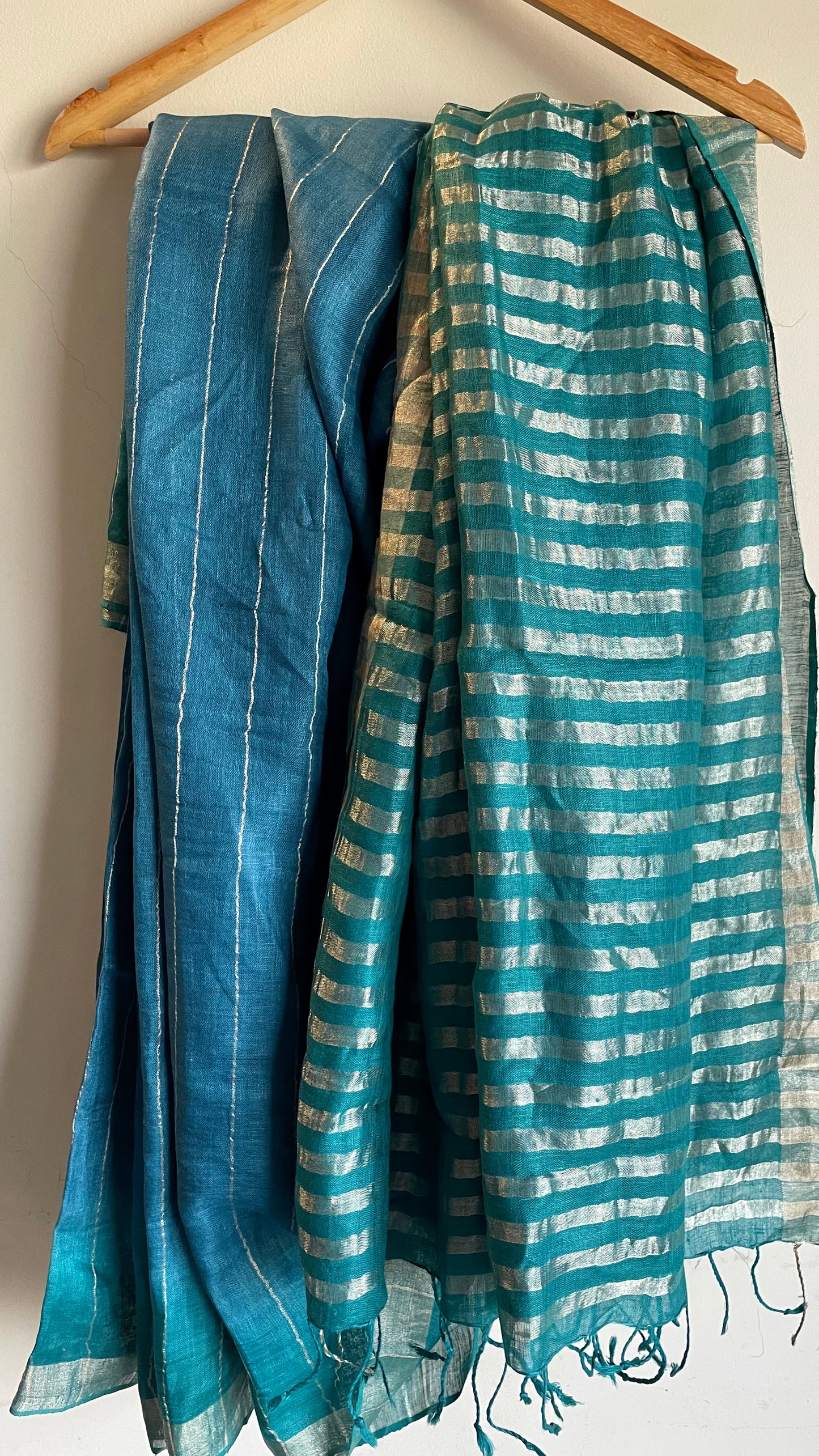 Aquamarine Linen Saree