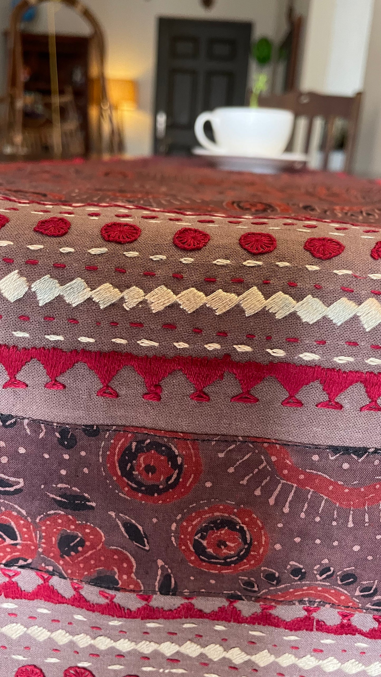 TABLE RUNNER-BROWN(03)